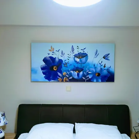 Lägenhet Square 2 Pírgos